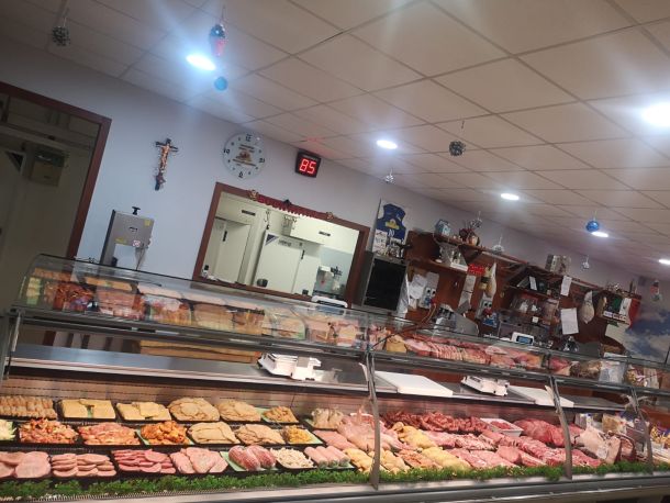 Macelleria e salumeria da Luca B.R. CARNI SAS a Cepagatti PE (Pescara)