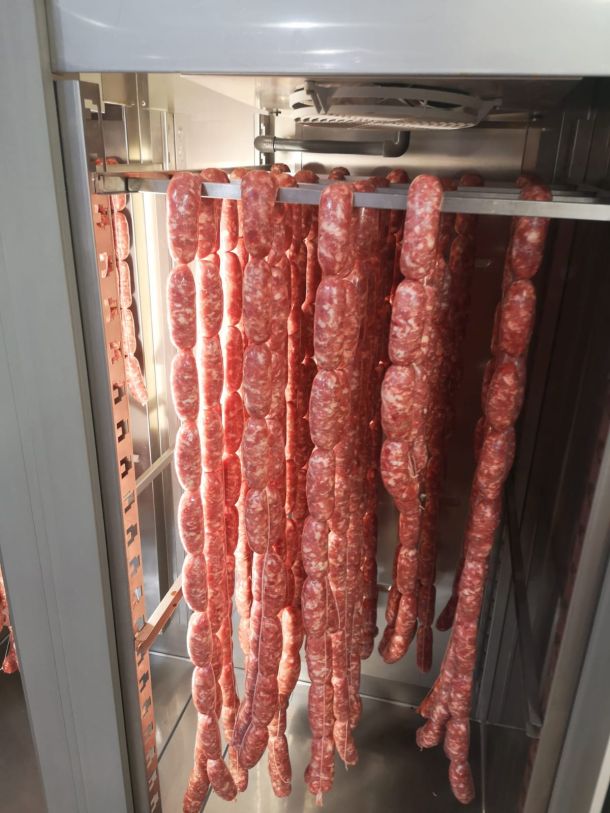 Macelleria e salumeria da Luca B.R. CARNI SAS a Cepagatti PE (Pescara)